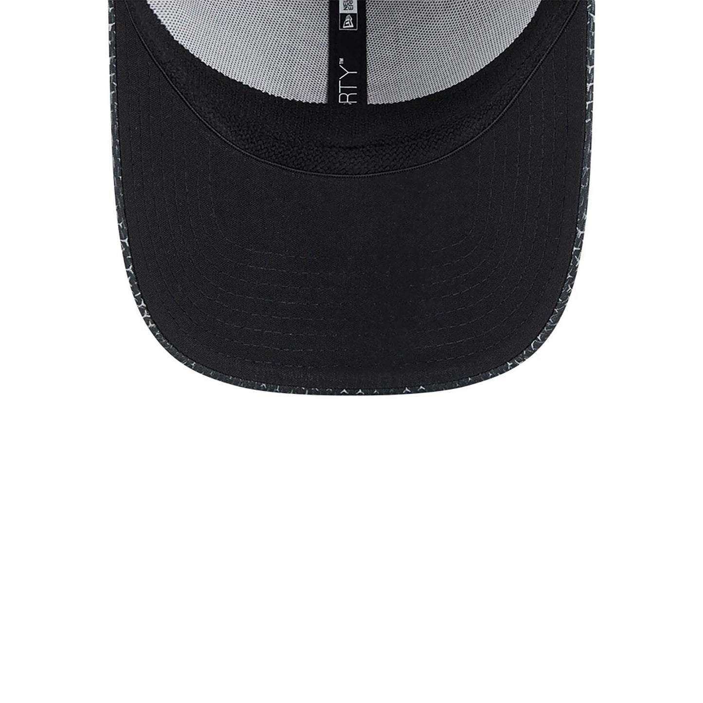 This is a NFL Official Logo NFL Sideline 2024 Black 9FORTY Stretch Snap Cap 4