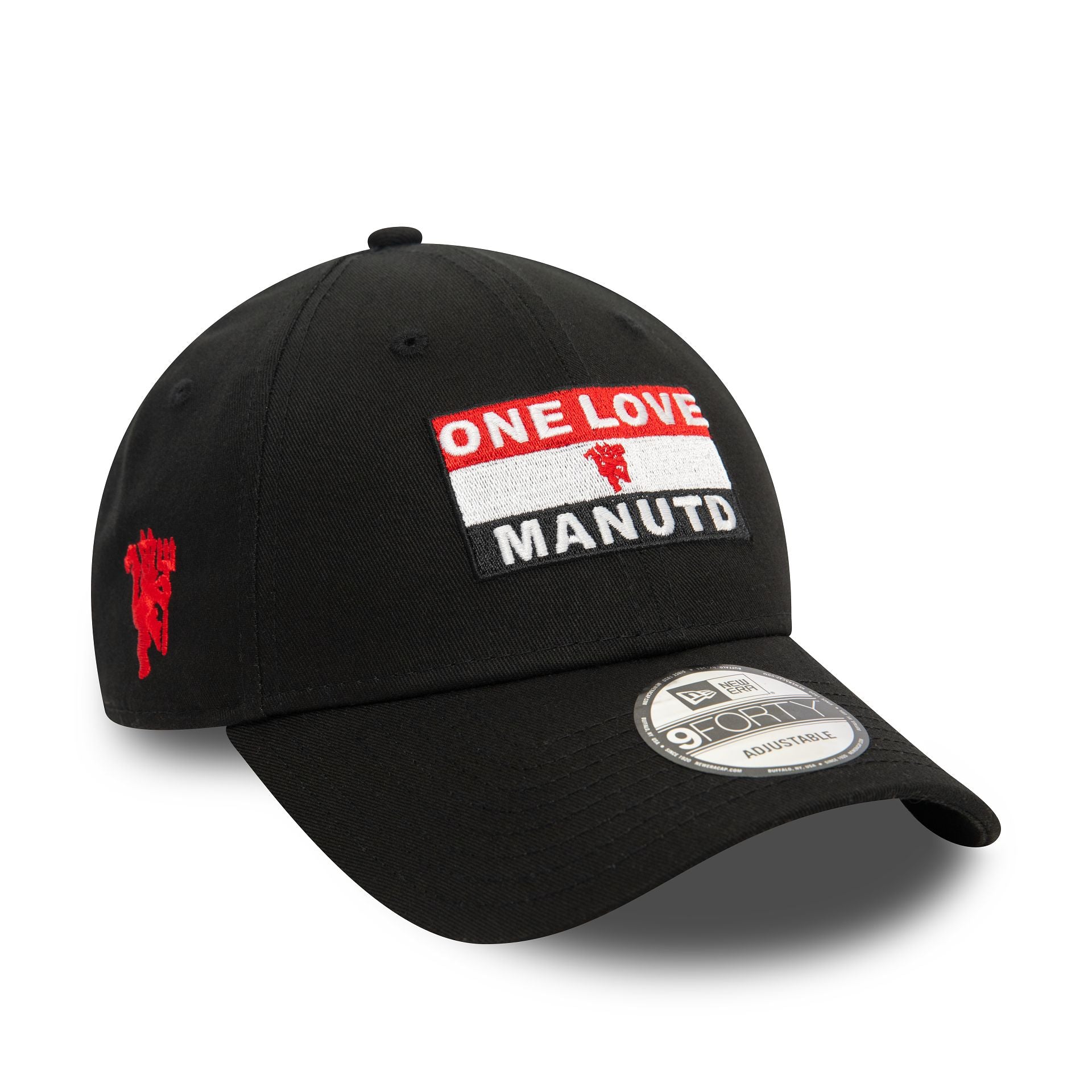 This is a Manchester United FC Flag Black 9FORTY Adjustable Cap 1