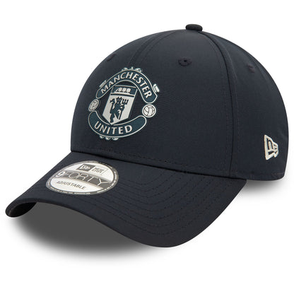 This is a Manchester United FC Rubber Woven Navy 9FORTY Adjustable Cap 1