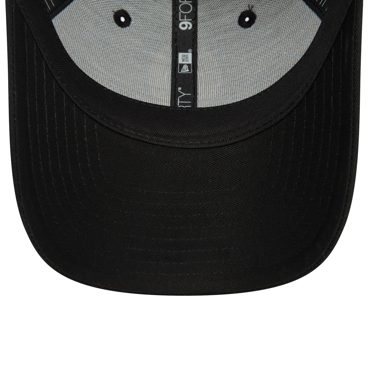 This is a AC Milan Heritage Gold Black 9FORTY Adjustable Cap 5