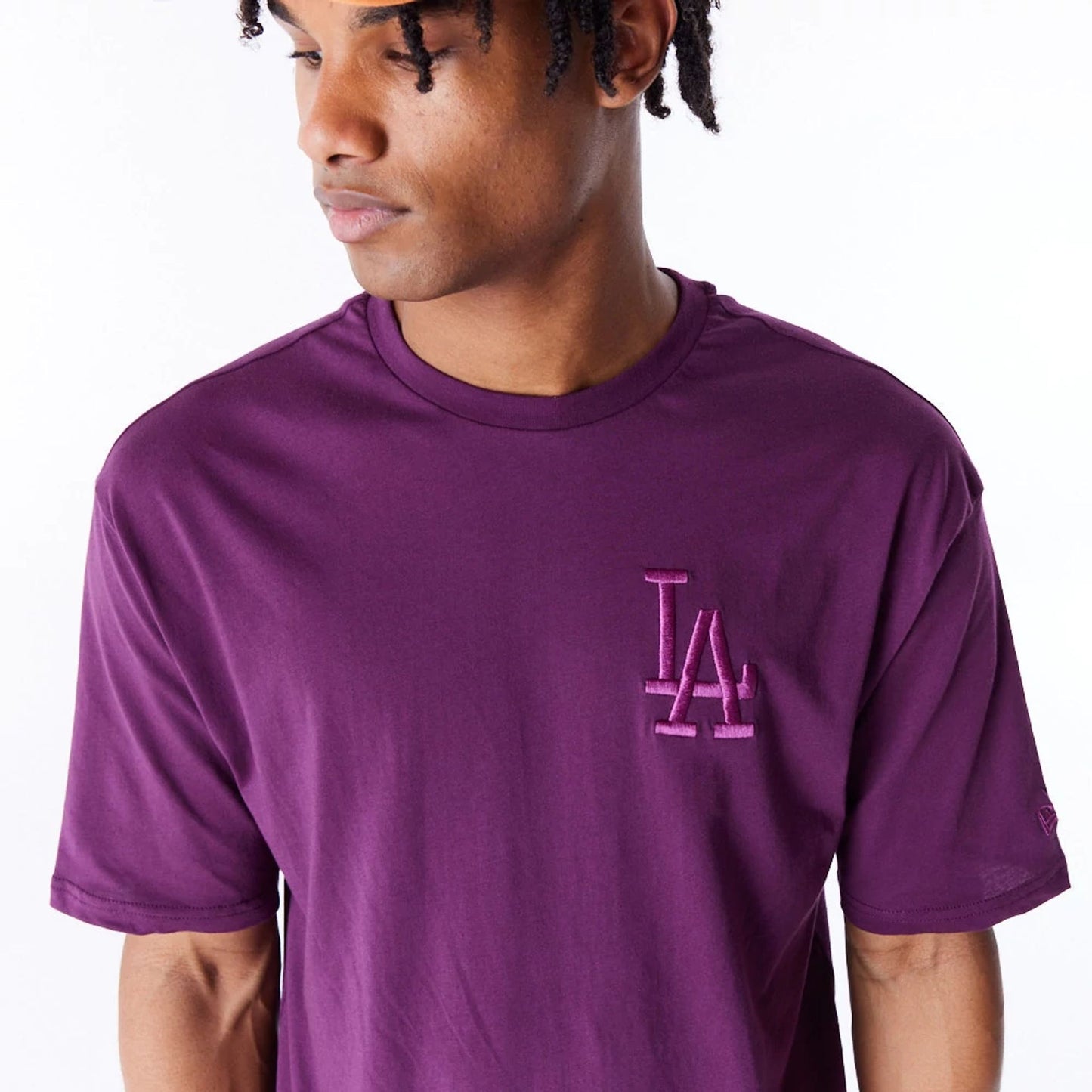 The Male model is wearing LA Dodgers League Essential Dark Purple Oversized T-Shirt 2