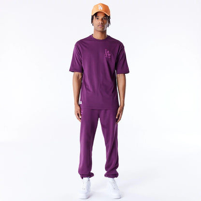 The Male model is wearing LA Dodgers League Essential Dark Purple Oversized T-Shirt 7