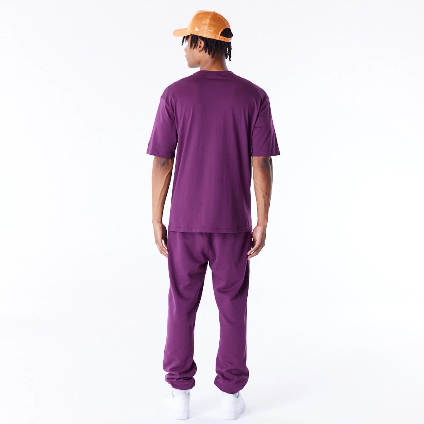 The Male model is wearing LA Dodgers League Essential Dark Purple Oversized T-Shirt 8