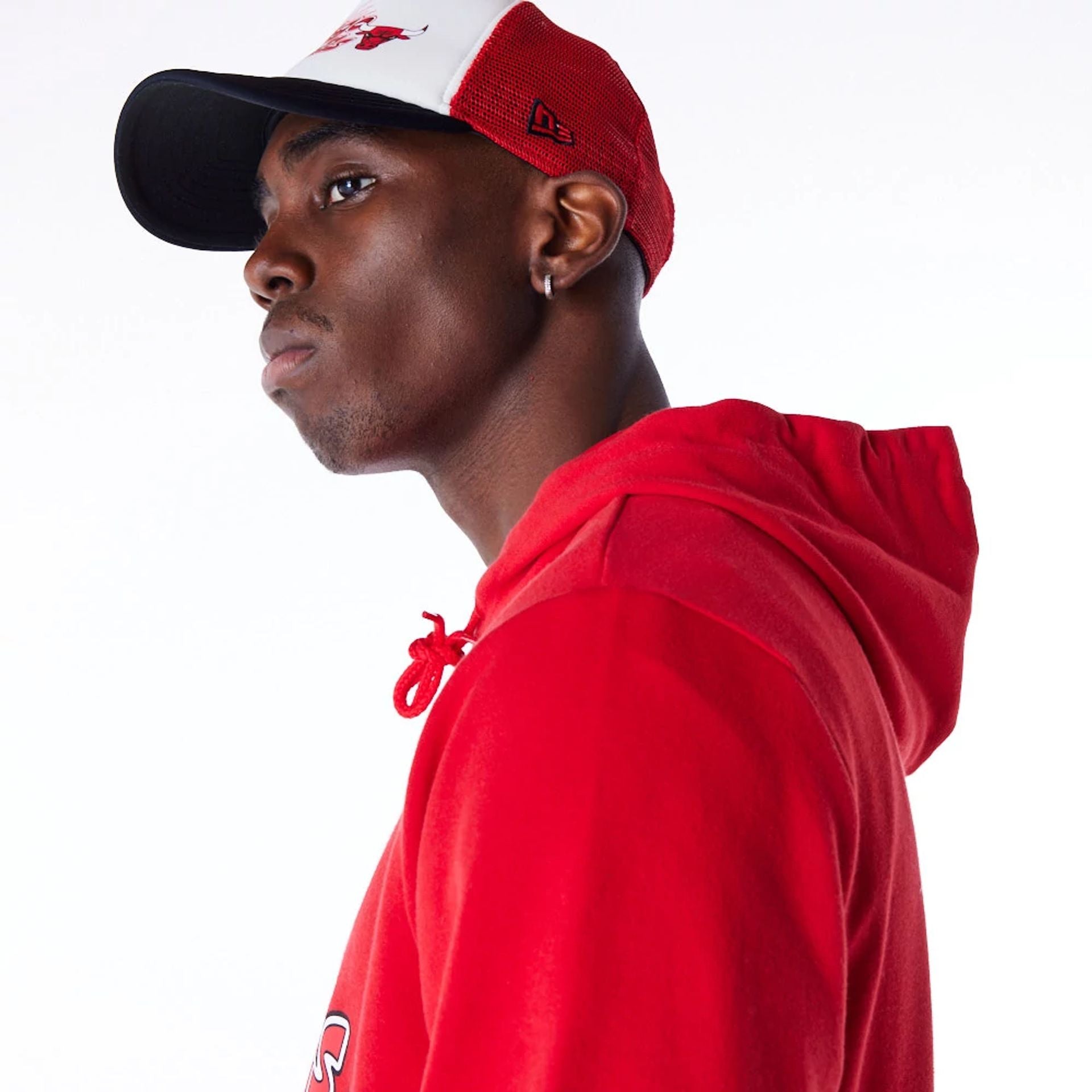 The Male model is wearing Chicago Bulls Script Red Pullover Hoodie 6