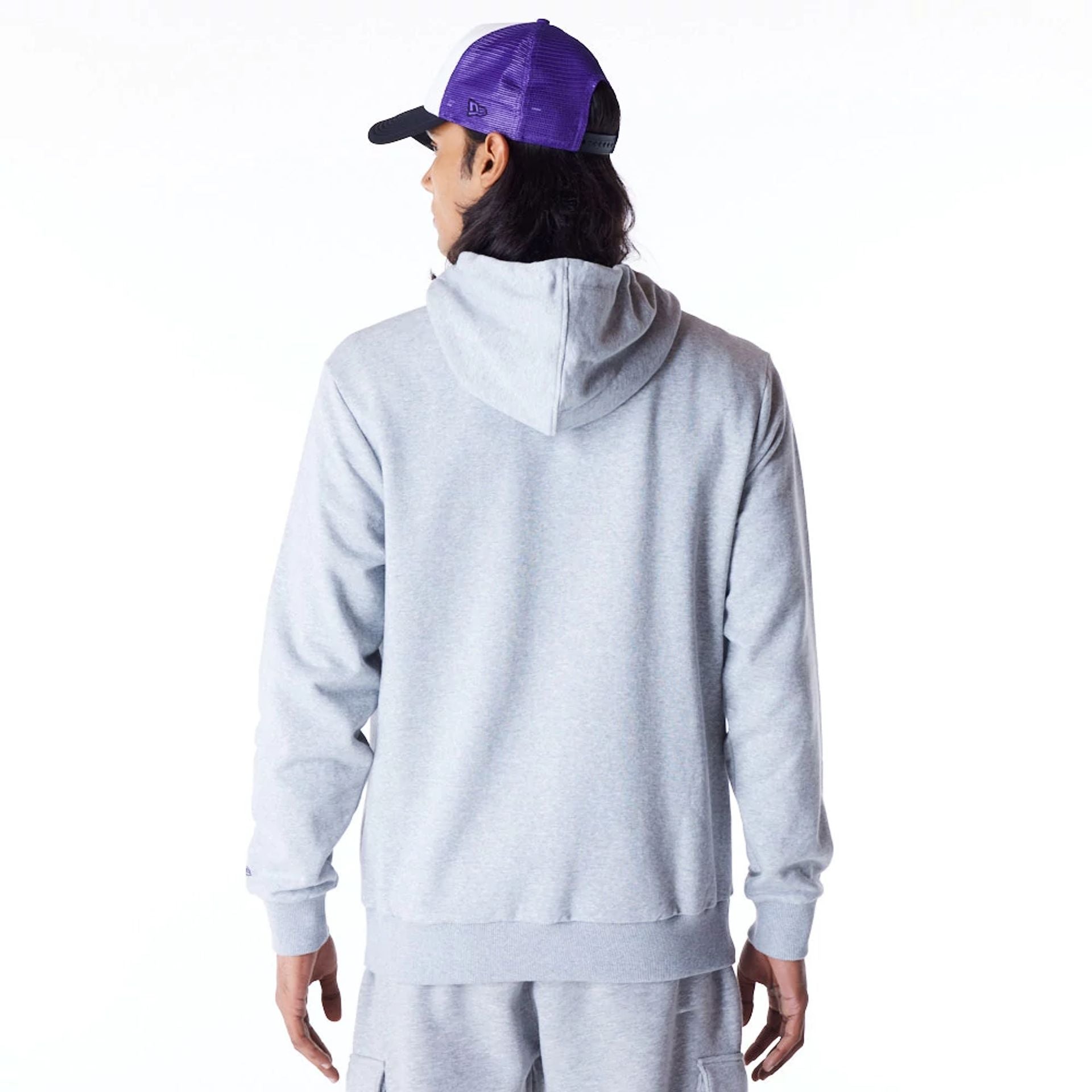 The Male model is wearing LA Lakers Script Grey Pullover Hoodie 2