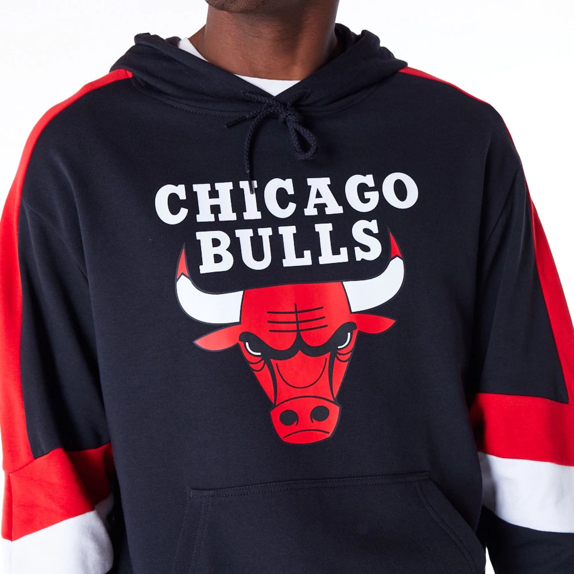 The Male model is wearing Chicago Bulls Colour Block Black Pullover Hoodie  2