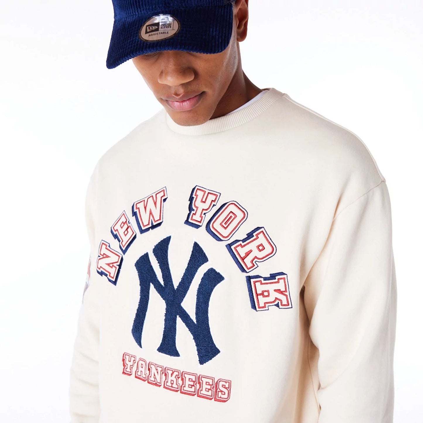 The Male model is wearing New York Yankees World Series Light Beige Oversized Fleece Top  8