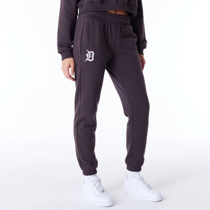 The Female model is wearing Detroit Tigers Womens MLB League Essential Dark Brown Fleece Joggers 1