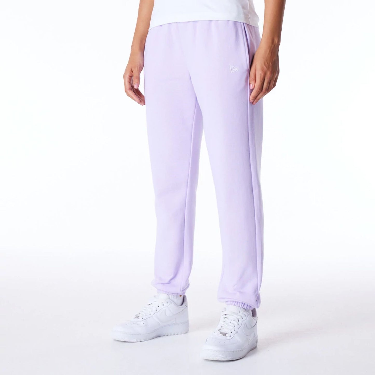 The Female model is wearing New York Yankees Womens MLB League Essential Pastel Purple Fleece Joggers 6