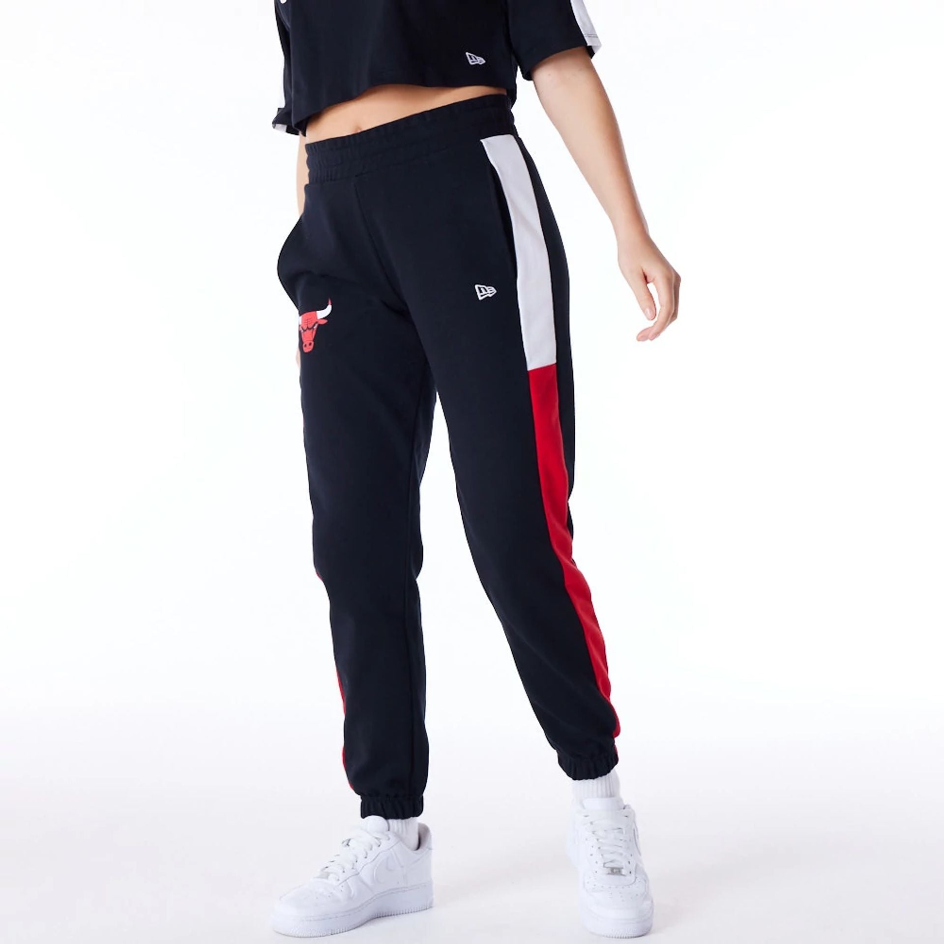 The Female model is wearing Chicago Bulls Womens NBA Colour Block Black Fleece Joggers 5