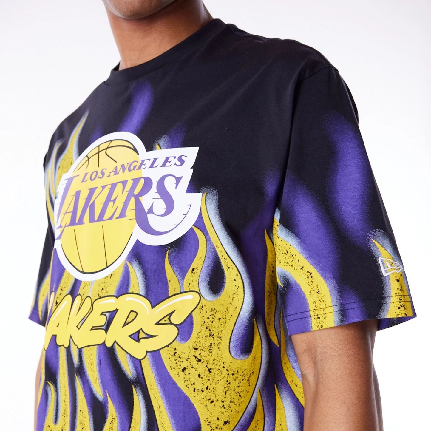 The Male model is wearing LA Lakers NBA Flame Black Oversized T-Shirt 3