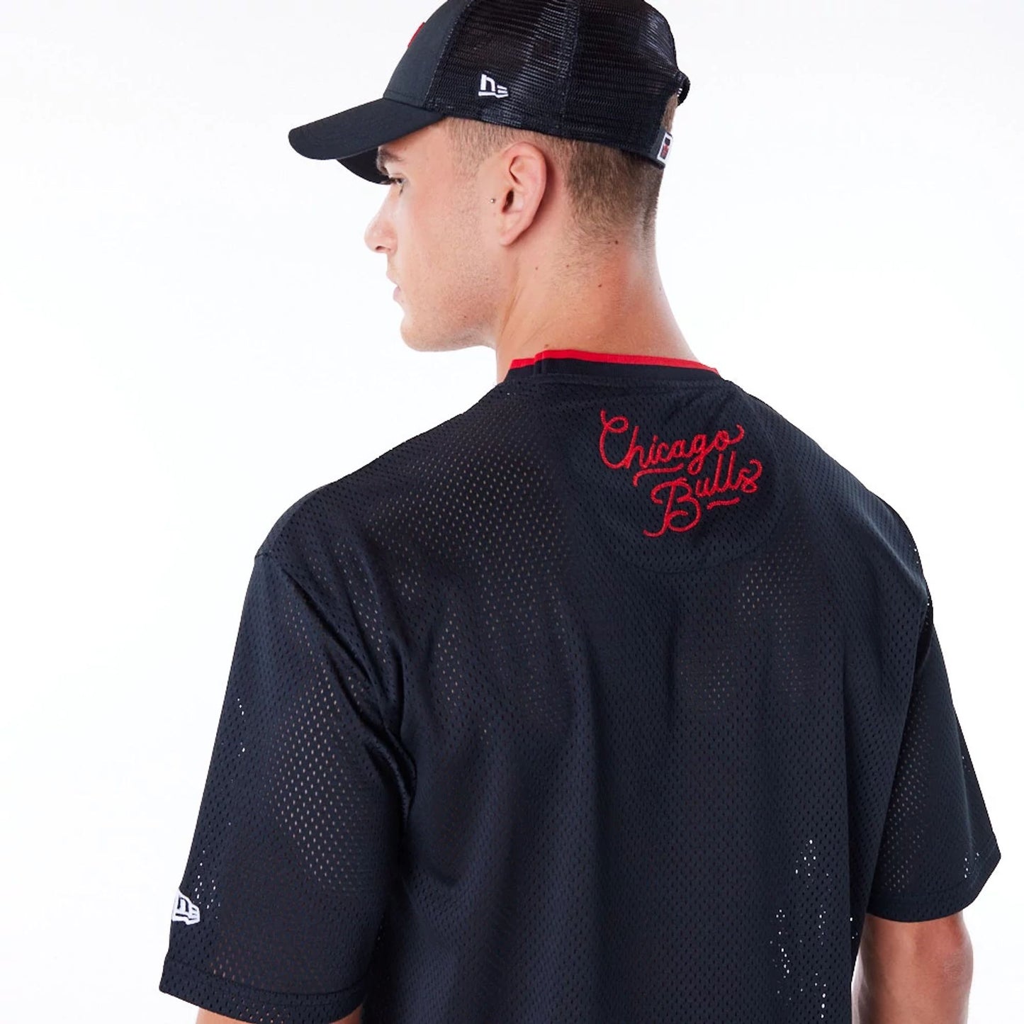 The Male model is wearing Chicago Bulls NBA Patch Black Oversized Mesh T-Shirt 4