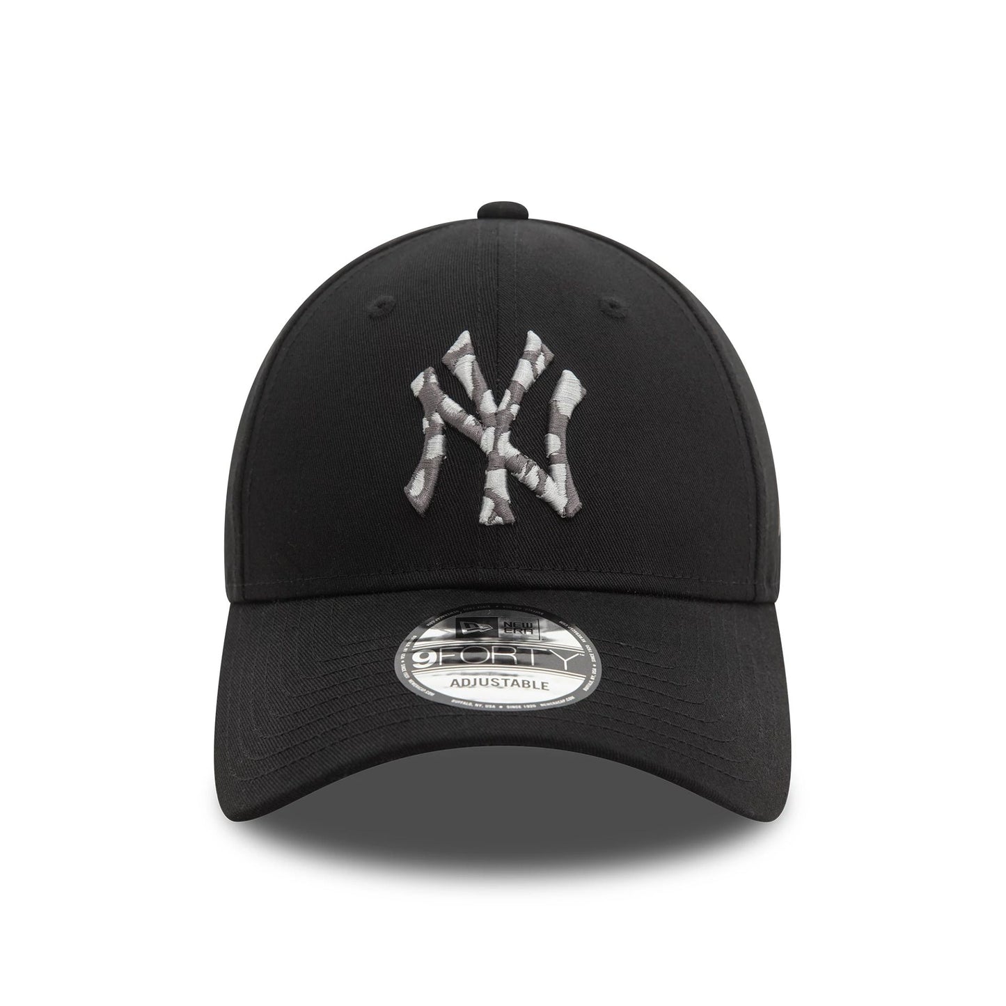 This is a New York Yankees Seasonal Infill Black 9FORTY Adjustable Cap 2