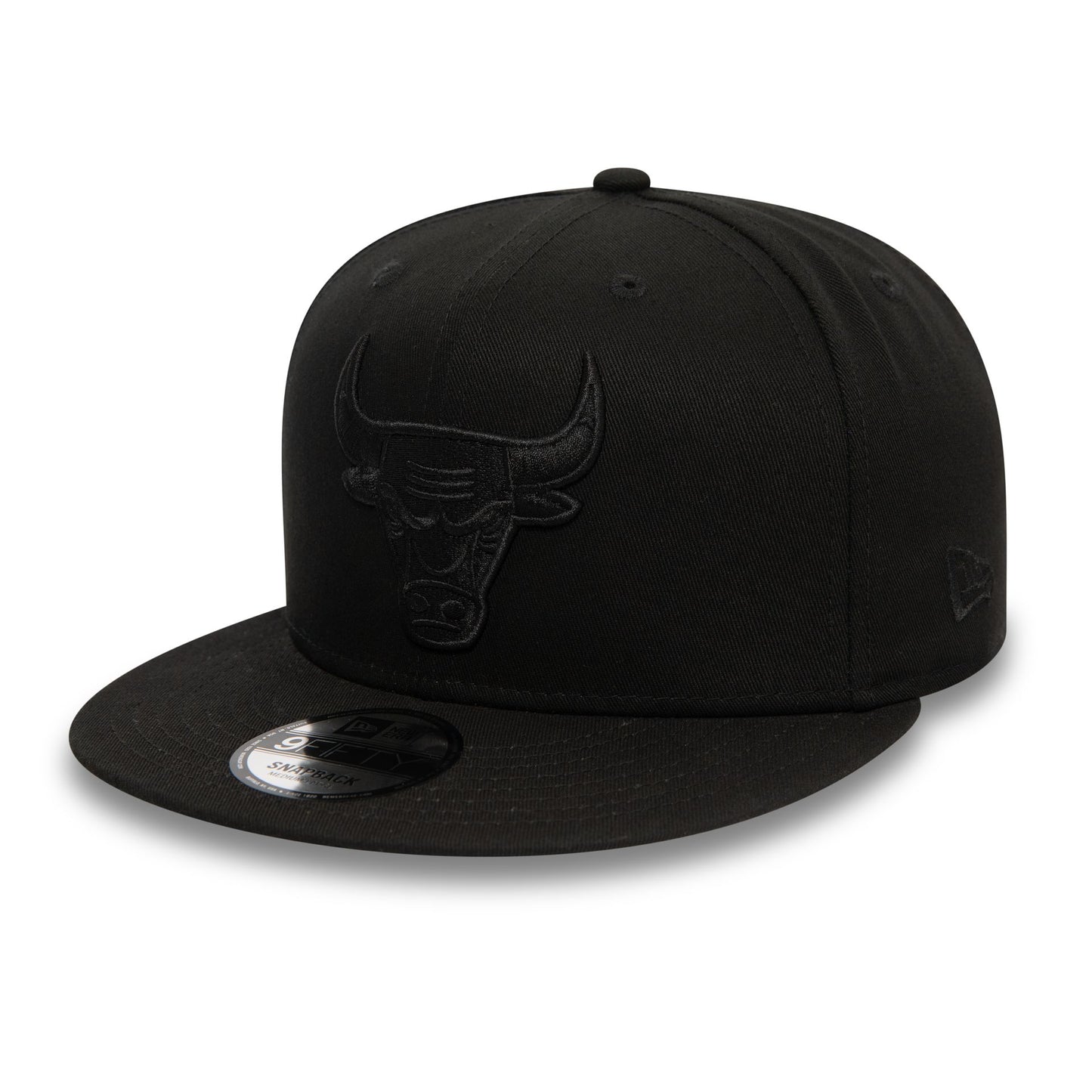 This is a Chicago Bulls Monochrome Black 9FIFTY Snapback Cap 1