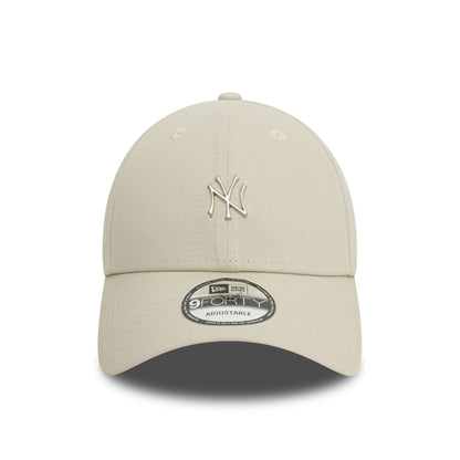 This is a New York Yankees Metallic Pin Light Beige 9FORTY Adjustable Cap 3