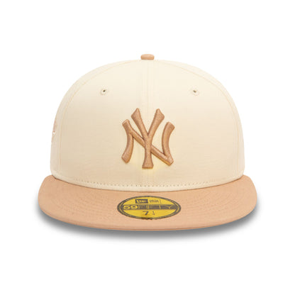 This is a New York Yankees MLB Side Patch Light Beige 59FIFTY Fitted Cap 2