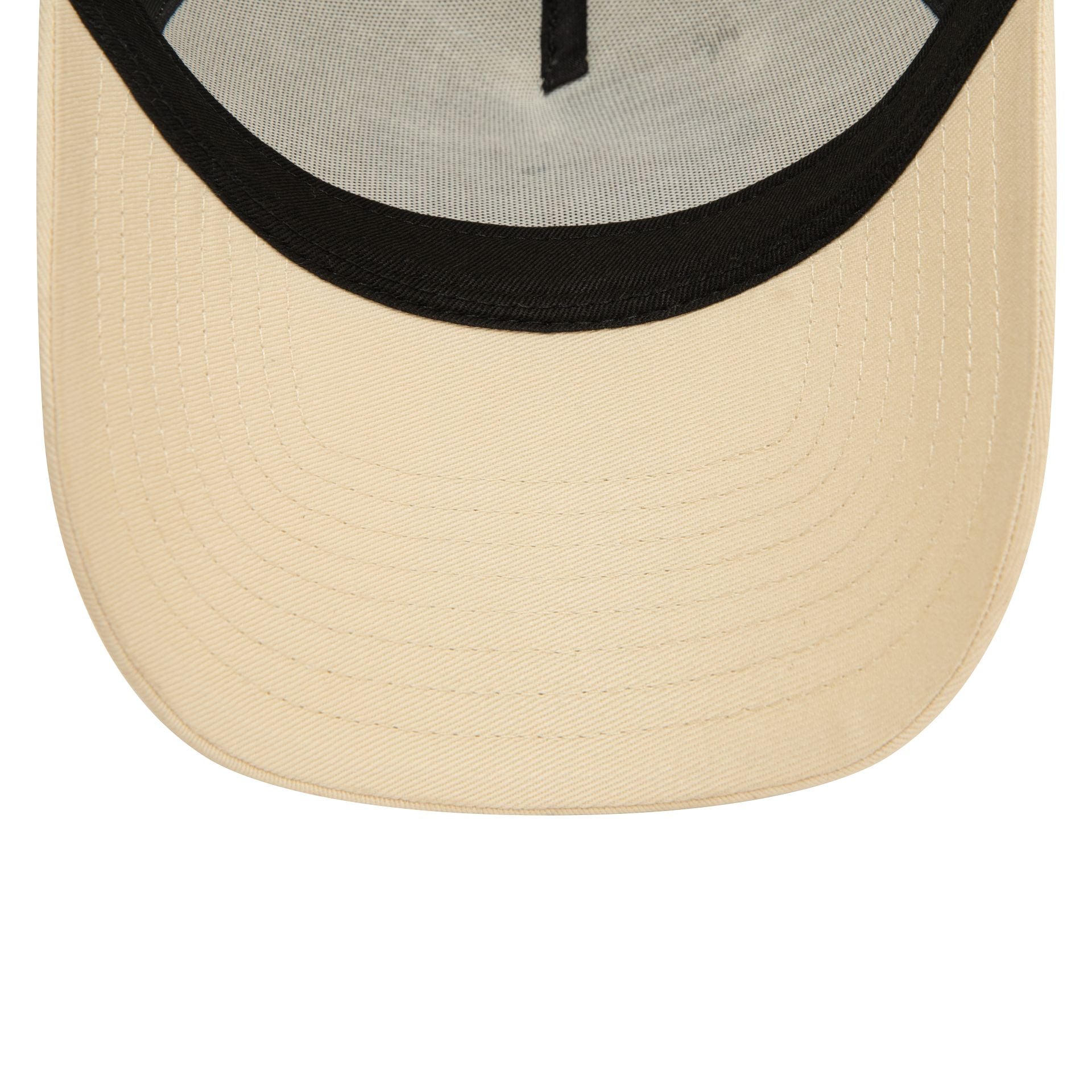 This is a New York Yankees League Essential Light Beige 9FORTY E-Frame Adjustable Cap 5