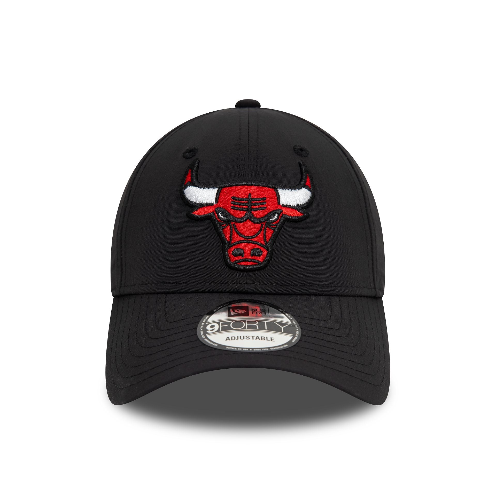 This is a Chicago Bulls Recycled Black 9FORTY Adjustable Cap 2