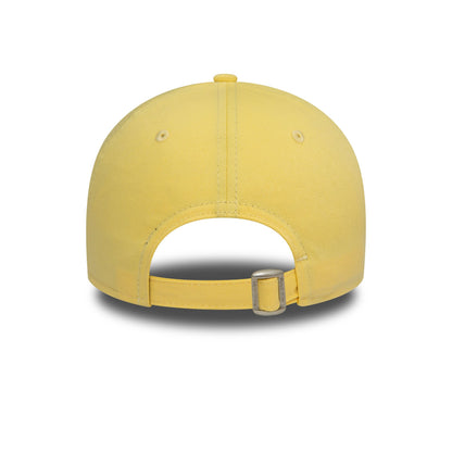 This is a LA Dodgers Womens League Essential Pastel Yellow 9FORTY Adjustable Cap 4