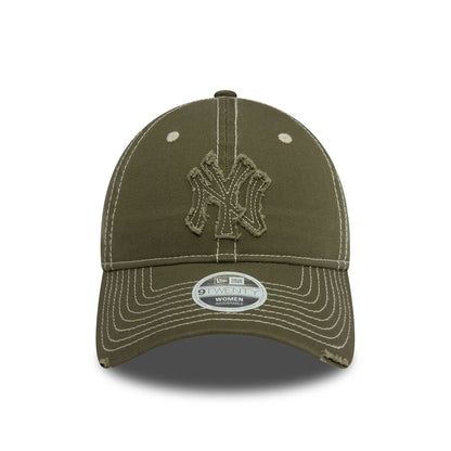 This is a New York Yankees Womens Distressed Green 9TWENTY Adjustable Cap 3