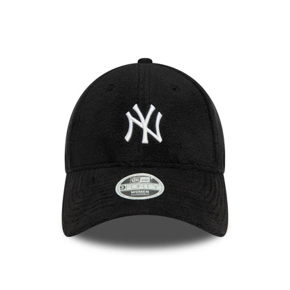 This is a New York Yankees Womens Cosy Black 9FORTY Adjustable Cap 2