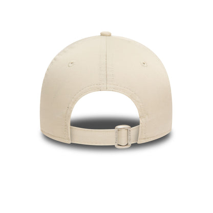 This is a New York Yankees Youth Apple Light Beige 9FORTY Adjustable Cap 4