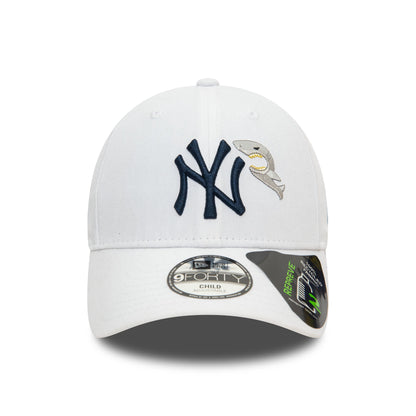 This is a New York Yankees Repreve Child Icon White 9FORTY Adjustable Cap 3