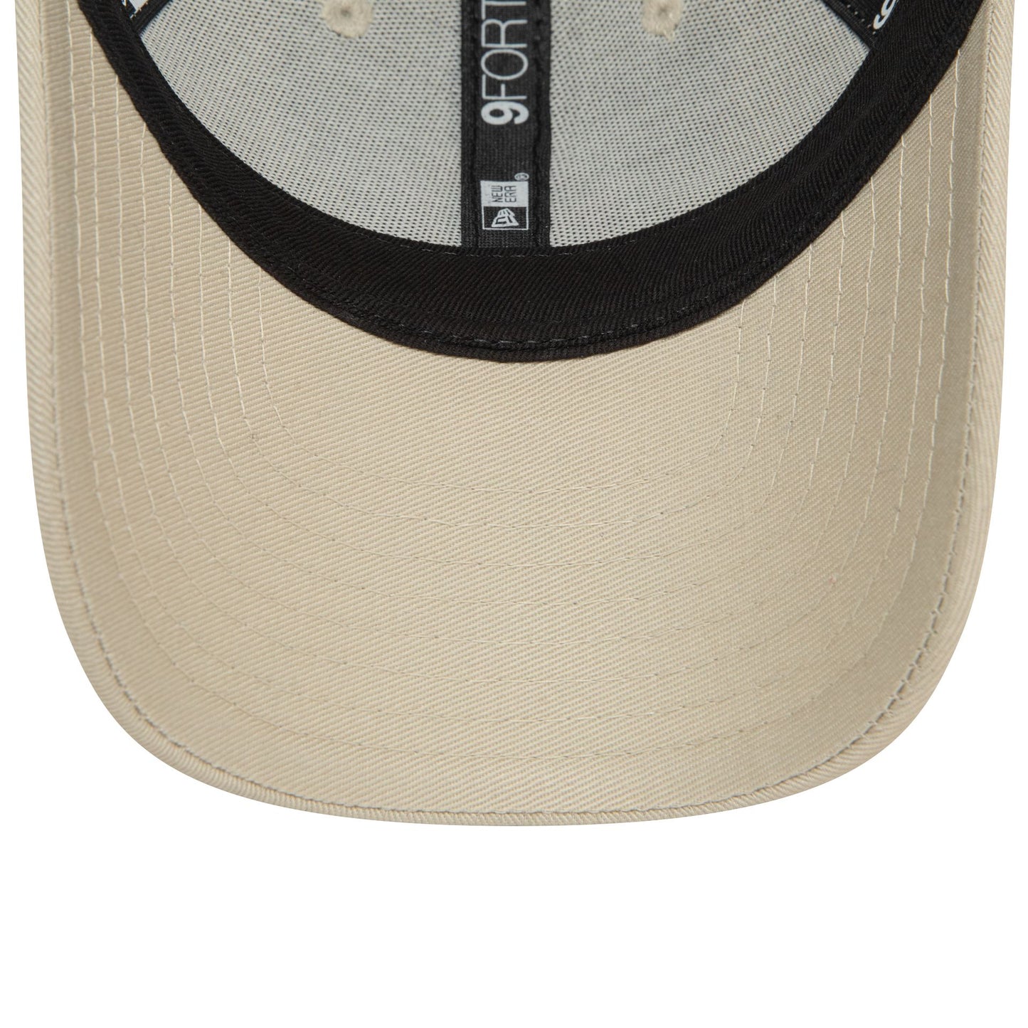 This is a New York Yankees Child Glitter Light Beige 9FORTY Adjustable Cap 2