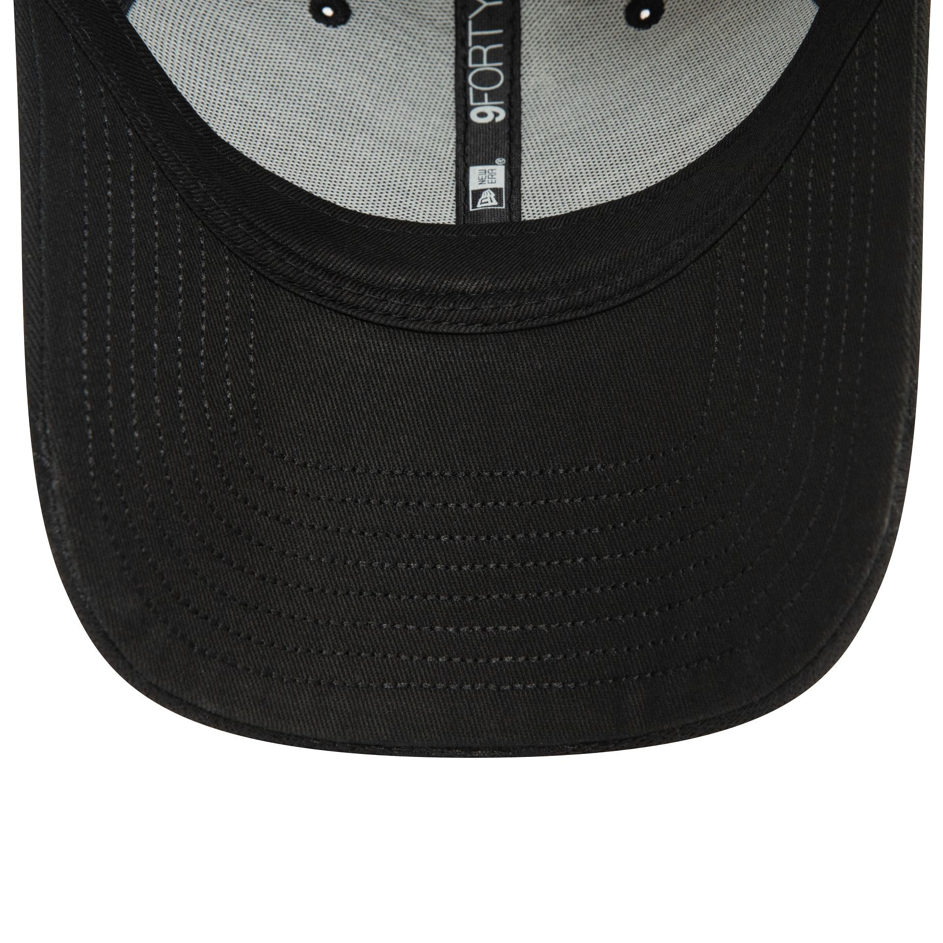 This is a New York Yankees MLB Flame Black 9FORTY Adjustable Cap 5