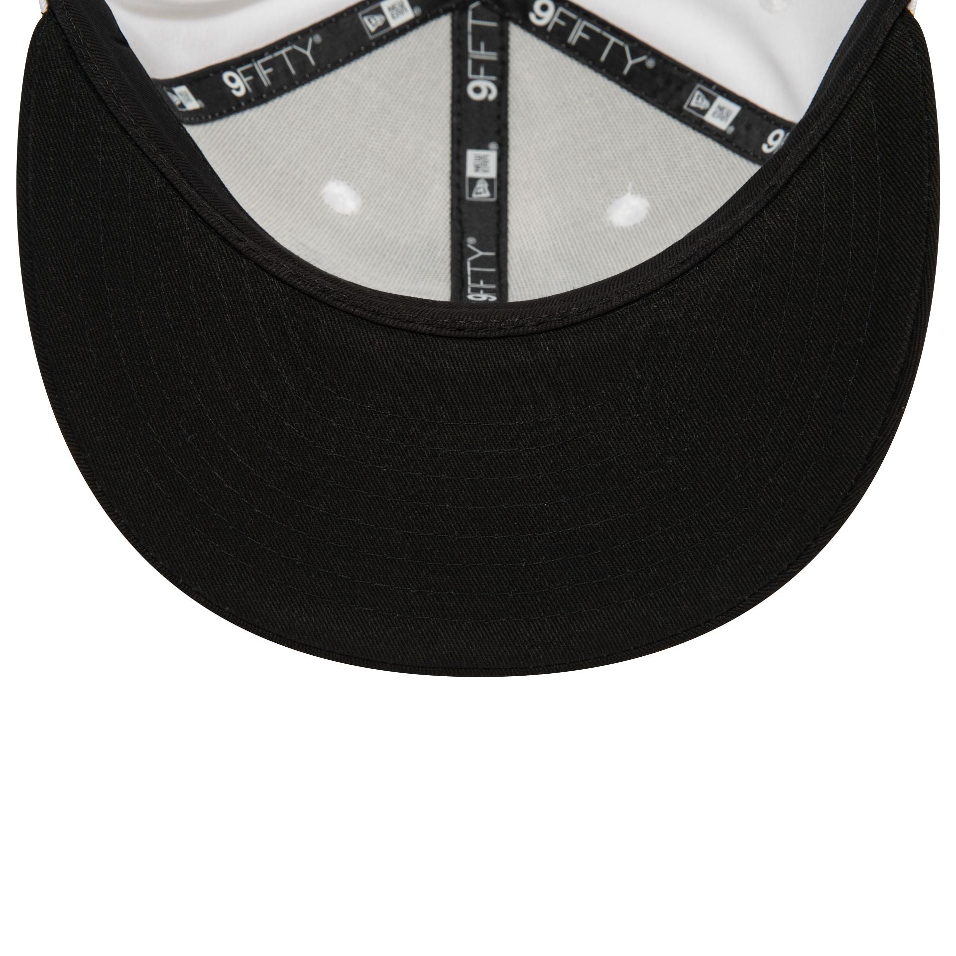 This is a LA Lakers White Crown Patch Black 9FIFTY Snapback Cap 5