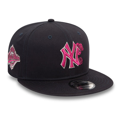 This is a New York Yankees Seasonal Flower Navy 9FIFTY Snapback Cap 3