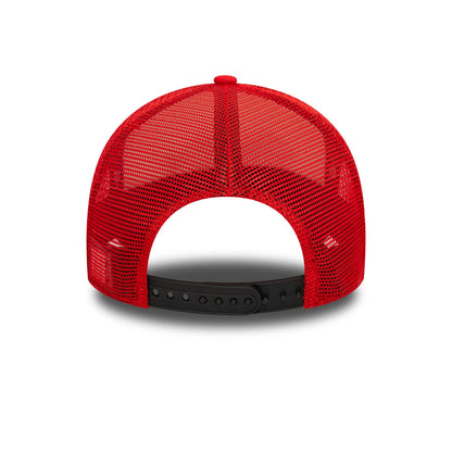 This is a Chicago Bulls NBA Graphic Red 9FORTY E-Frame Adjustable Trucker Cap 5