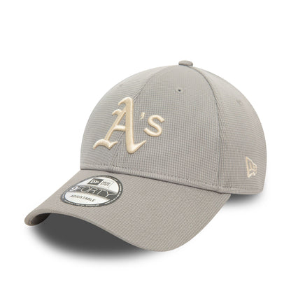 This is a Oakland Athletics Pivot Knit Grey 9FORTY Adjustable Cap 1