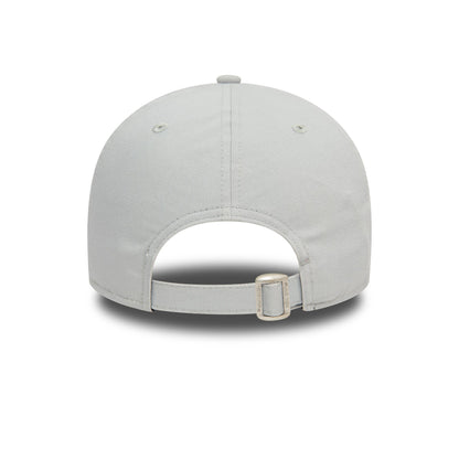 This is a LA Dodgers Flower Icon Grey 9FORTY Adjustable Cap 3