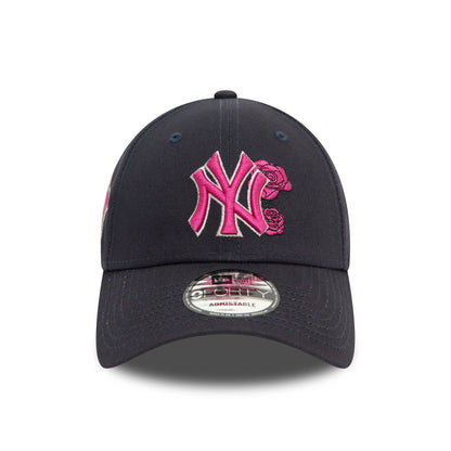 This is a New York Yankees Flower Icon Navy 9FORTY Adjustable Cap 2