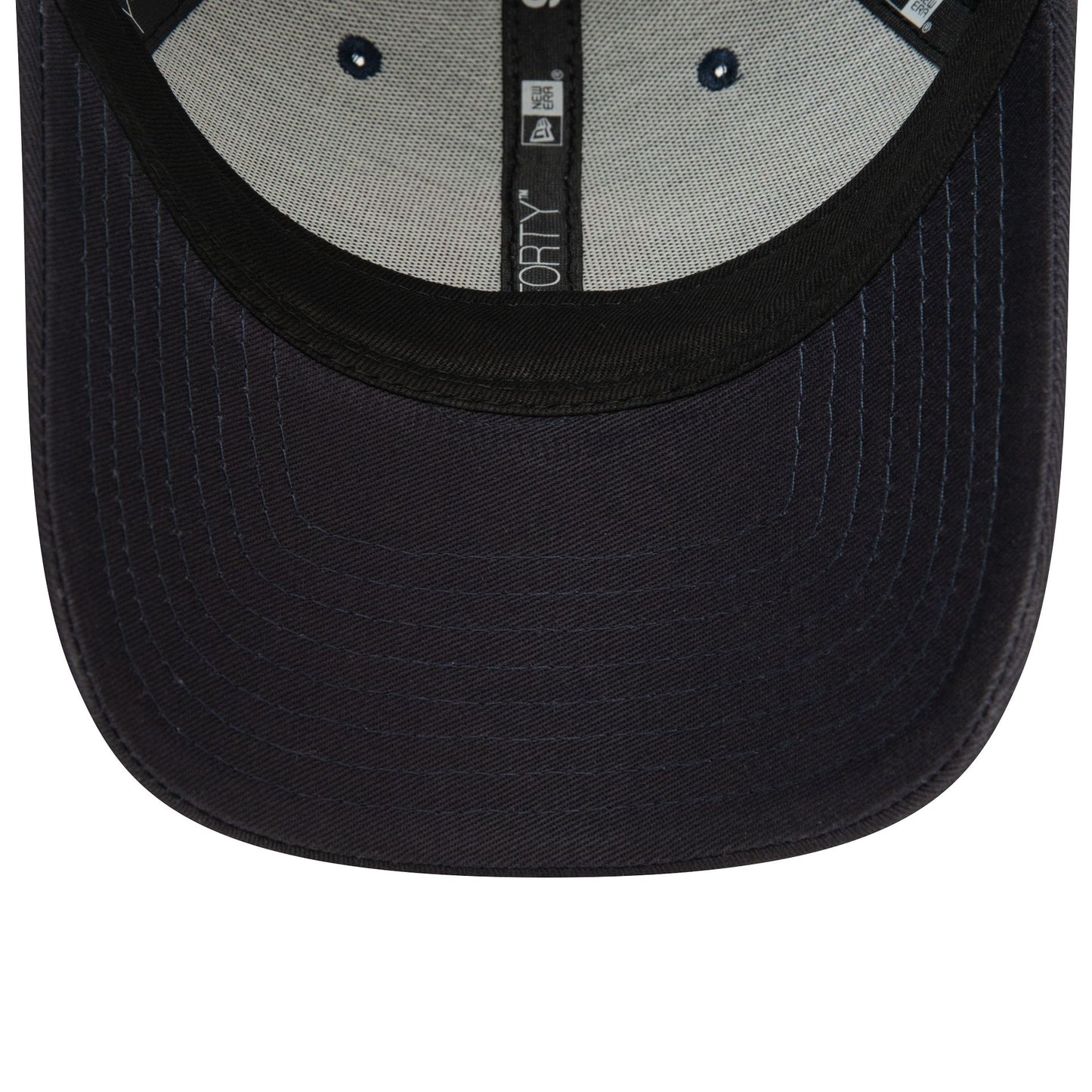 This is a New York Yankees Flower Icon Navy 9FORTY Adjustable Cap 5