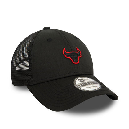 This is a Chicago Bulls Home Field Black 9FORTY Adjustable Trucker Cap 3