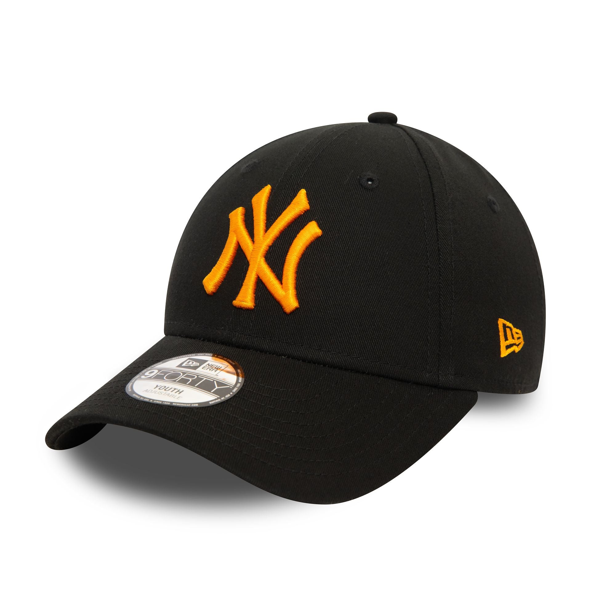 This is a New York Yankees Youth League Essential Black 9FORTY Adjustable Cap 4