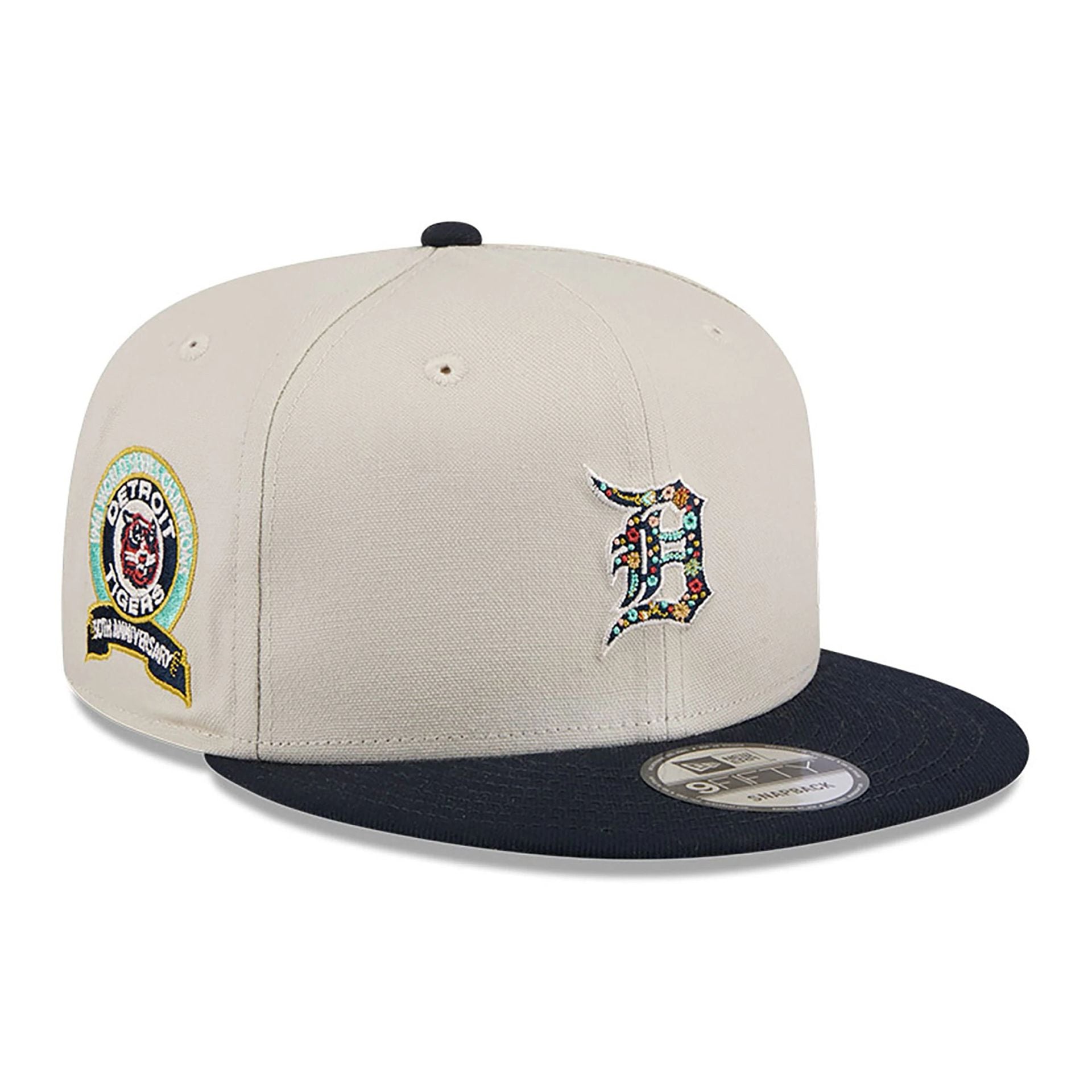 This is a Detroit Tigers Floral Fill Light Beige 9FIFTY Snapback Cap 1