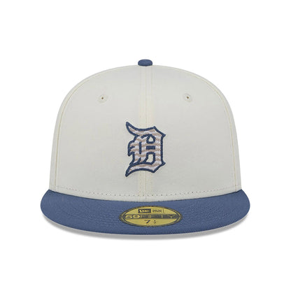 This is a Detroit Tigers Wavy Chainstitch White 59FIFTY Fitted Cap 3