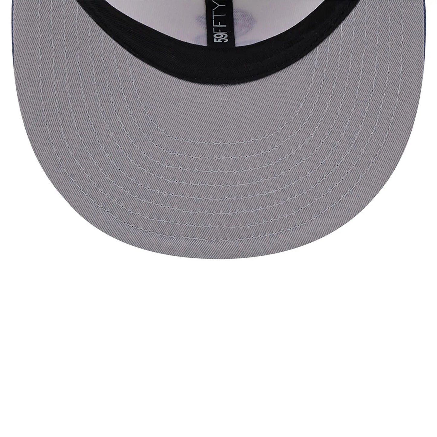 This is a Chicago White Sox Wavy Chainstitch White 59FIFTY Fitted Cap 2