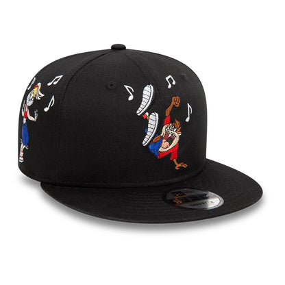 This is a Multi Character Team Looney Tunes Black 9FIFTY Snapback Cap 5