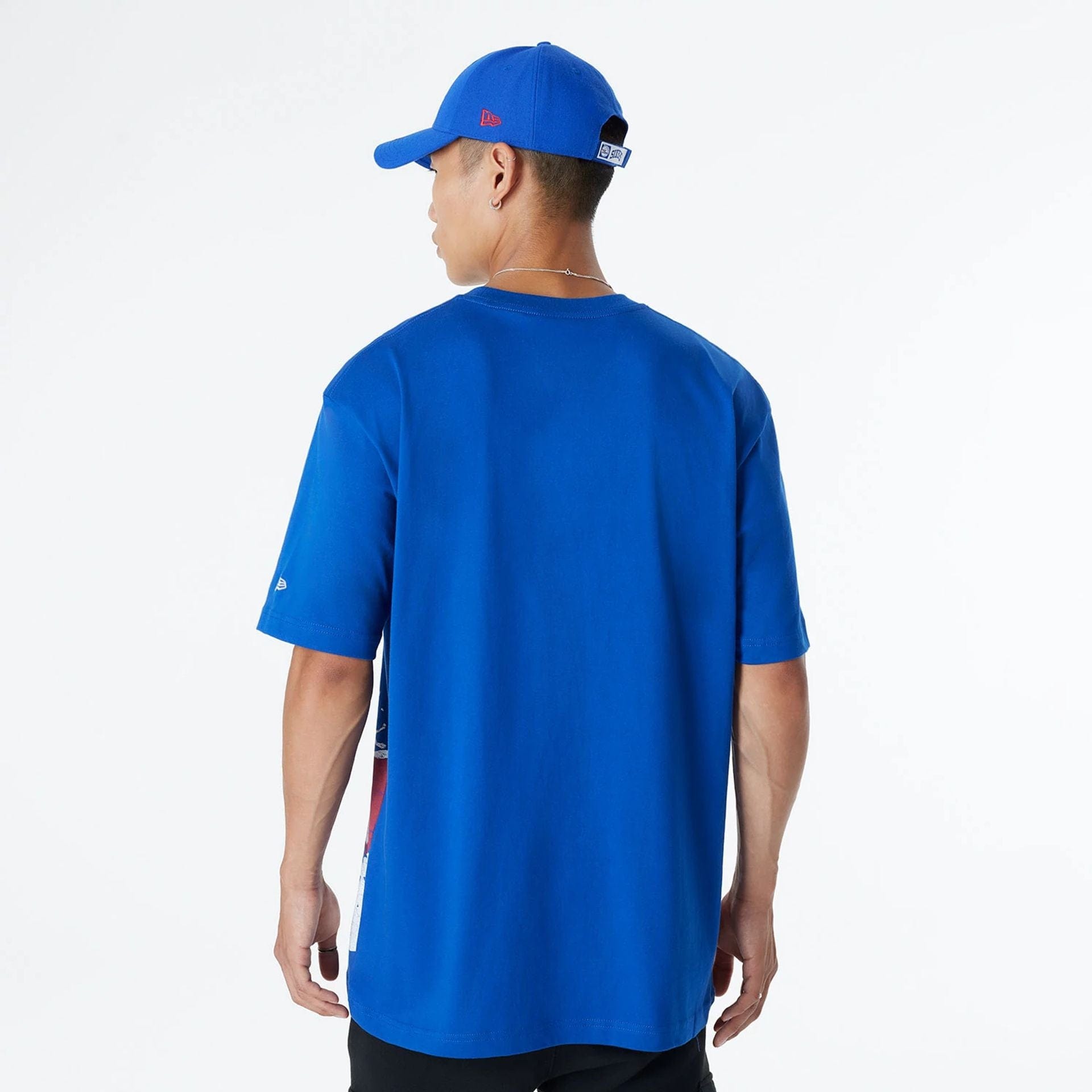 The Male model is wearing Philadelphia 76ers Sport Classic Blue T-Shirt 2