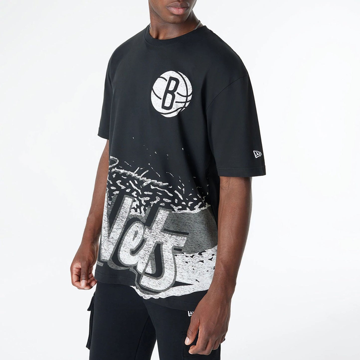 The Male model is wearing Brooklyn Nets Sport Classic Black T-Shirt 7