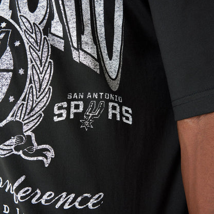 The Male model is wearing San Antonio Spurs Oversized Essential Black Oversized T-Shirt 7