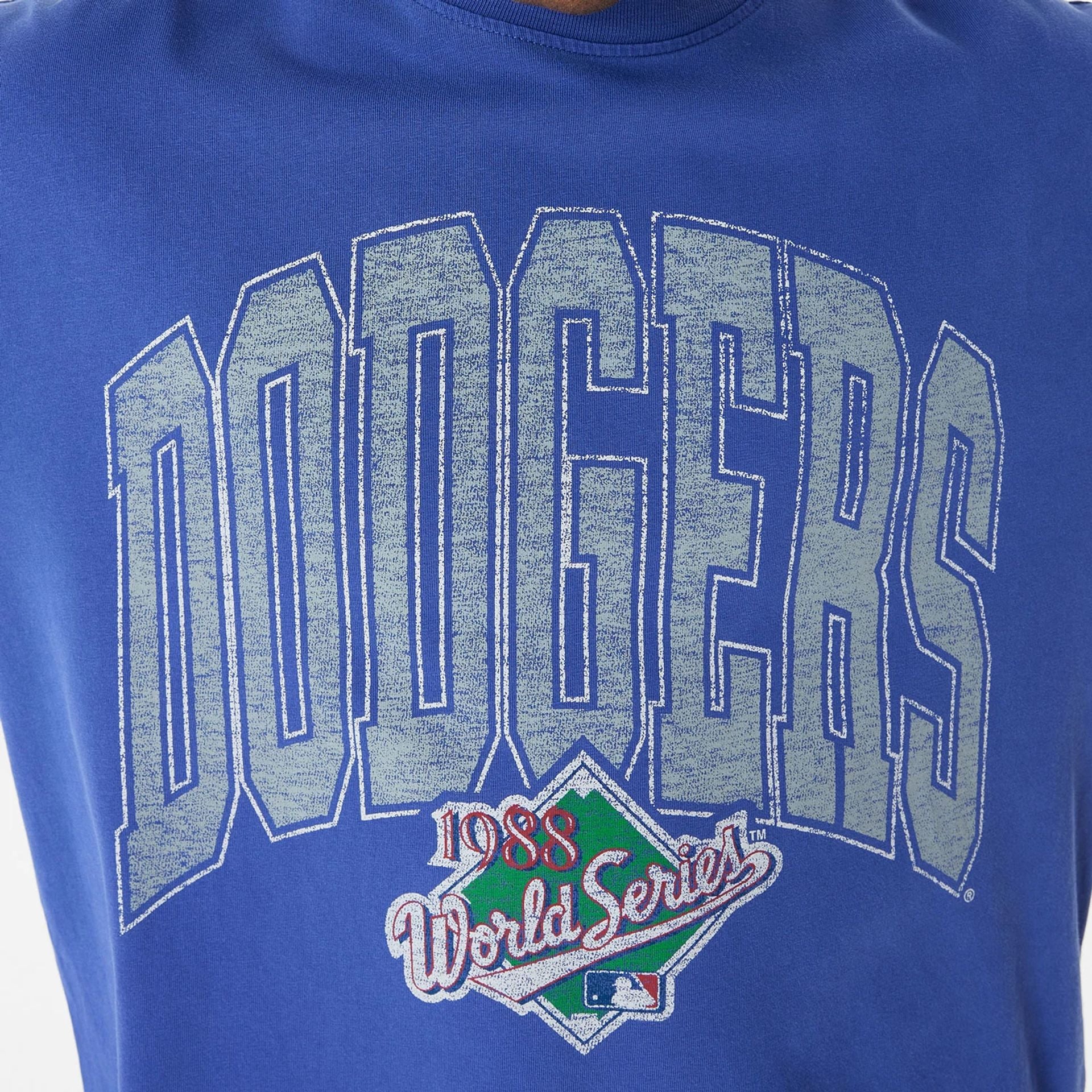 The Male model is wearing LA Dodgers Oversized Essential Dark Blue Oversized Long Sleeve T-Shirt 3