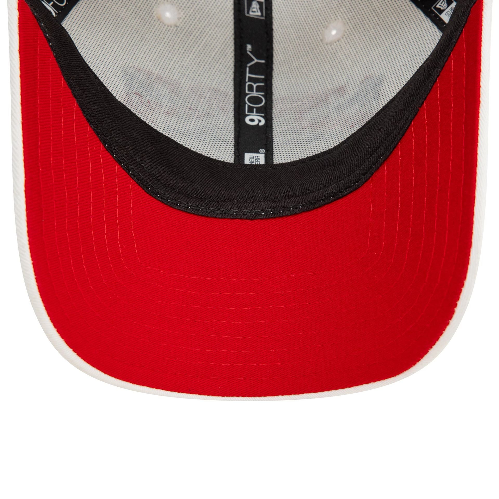 This is a AC Milan Flag Pack UK White 9FORTY Adjustable Cap 5