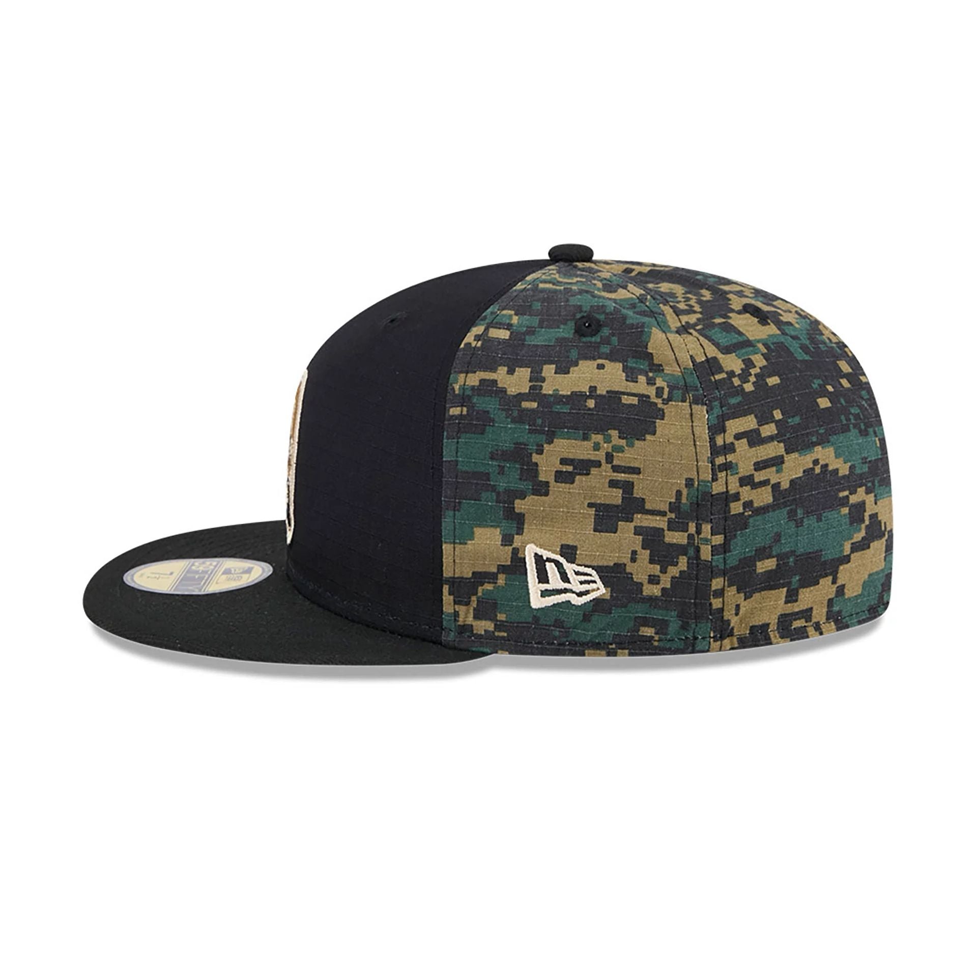 This is a Detroit Tigers Digi Camo Black 59FIFTY Fitted Cap 7