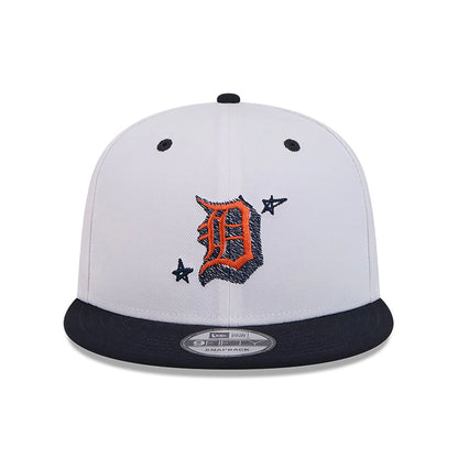 This is a Detroit Tigers Official Doodles White 9FIFTY Snapback Cap 3