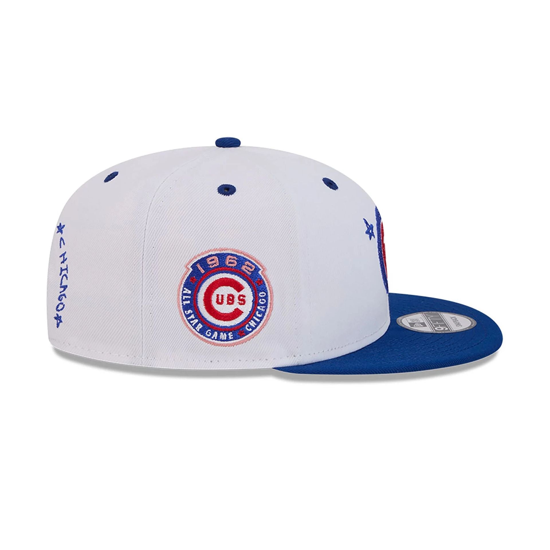 This is a Chicago Cubs Official Doodles White 9FIFTY Snapback Cap 6